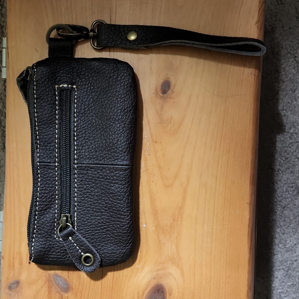 Ameri Leather Zippered Wristlet - image 2